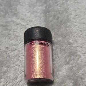 MAC Cosmetics Radiant Rose Gold Pigment
